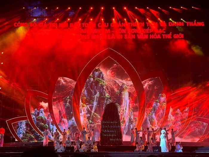 Chương trình kết hợp giữa nghệ thuật truyền thống, hiện đại và công nghệ 3D mapping