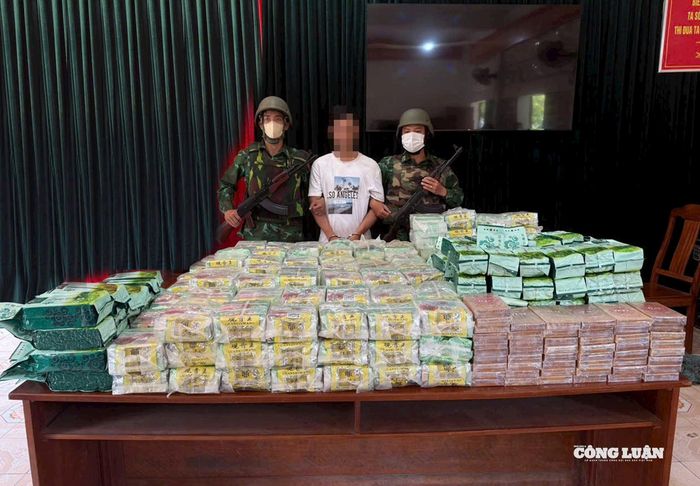 Tang vật vụ án.