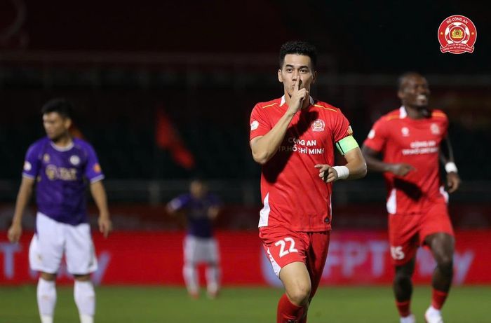 Tiến Linh giúp CA TPHCM gây bất ngờ trước Hà Nội FC. Ảnh: CA TPHCM