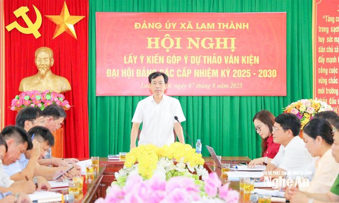 Đảng ủy xã Lam Thành tổ chức hội nghị góp ý vào dự thảo văn kiện Đại hội Đảng các cấp, nhiệm kỳ 2025 - 2030. Ảnh: Đậu Kiều Hoa