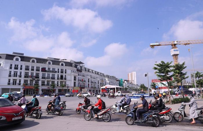 Ngã tư hướng phố Lê Giản. Ảnh: Văn Điệp – TTXVN