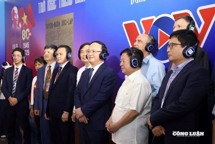 Công nghệ thực tế ảo biến ký ức 80 năm trước thành không gian lịch sử hào hùng trong thời bình, đó là cảm giác “chạm” được vào lịch sử.