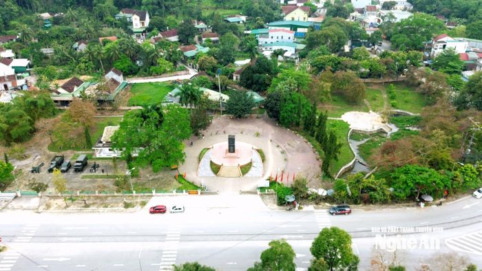 Xã Tân Kỳ được biết đến với Cột mốc số O - nơi khởi đầu của con đường Hồ Chí Minh huyền thoại. Ảnh: Xuân Hoàng