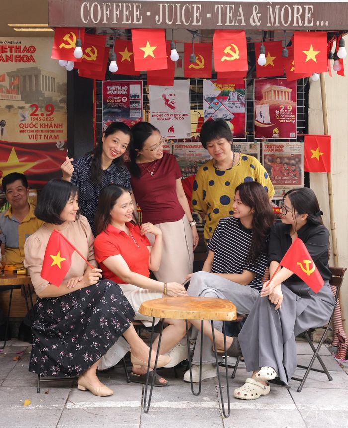 Địa điểm “check-in” ở quán cà phê số 14 Lê Thánh Tông, phường Cửa Nam, Hà Nội
