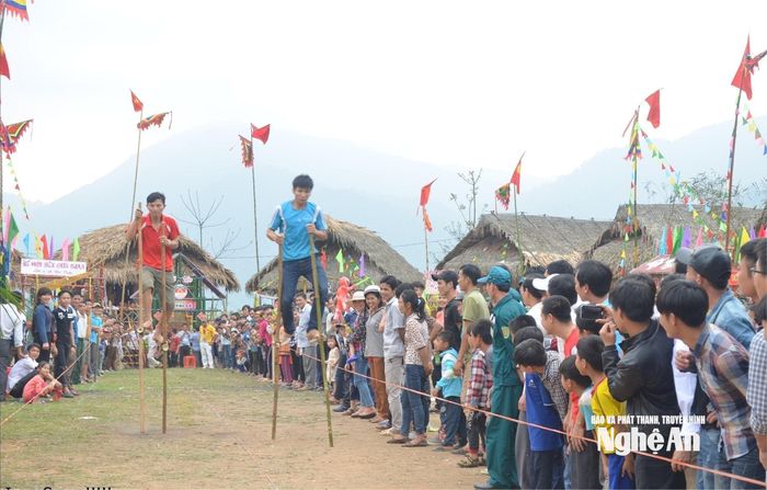 Các hoạt động văn hóa văn nghệ, thể dục, thể thao được quan tâm, góp phần nâng cao đời sống tinh thần cho người dân. Ảnh: Đ.C