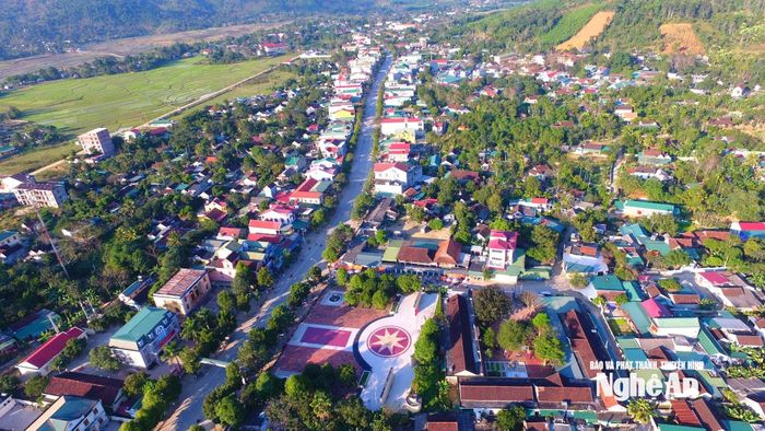 Một góc xã Quế Phong nhìn từ trên cao. Ảnh: Sách Nguyễn