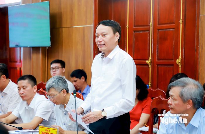Đồng chí Trần Ngọc Hậu - Phó Chủ tịch Ủy ban Tiêu chuẩn - Đo lường - Chất lượng Quốc gia phát biểu tại cuộc làm việc. Ảnh: Thành Duy
