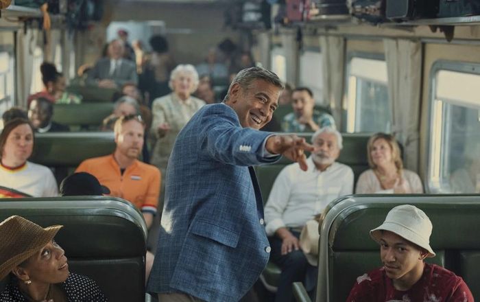 George Clooney trong một cảnh phim "Jay Kelly". Ảnh: Netflix