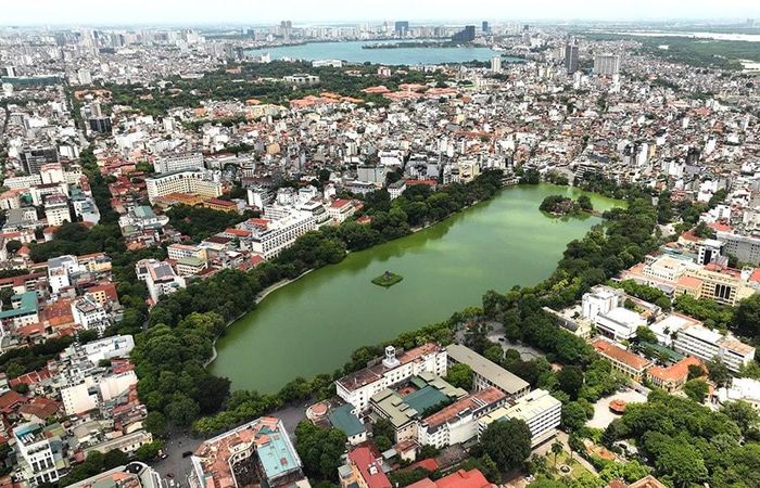Mục tiêu đến năm 2045, Thủ đô Hà Nội sẽ là thành phố “Văn hiến - Văn minh - Hiện đại”, trung tâm chính trị - hành chính quốc gia. Ảnh: Quang Thái