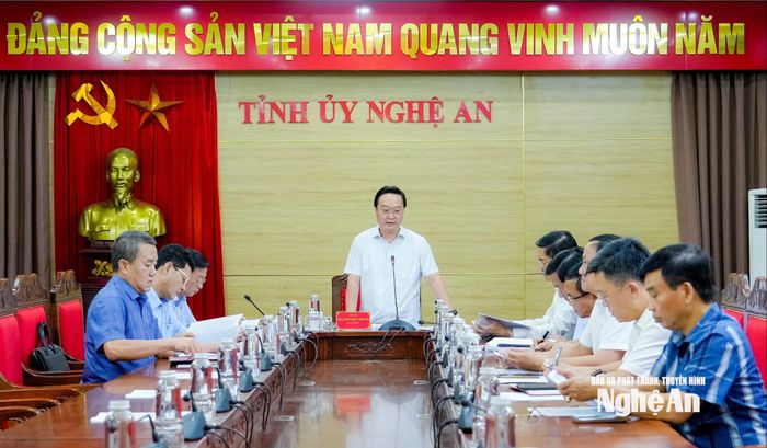 Thường trực Tỉnh ủy đã nghe tổng hợp báo chí và tình hình dư luận xã hội thời gian qua. Ảnh: Phạm Bằng