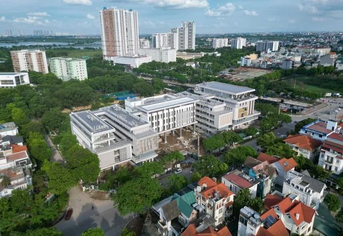 Năm học mới, Hà Nội có thêm 43 trường mầm non và phổ thông. Tổng số học sinh toàn thành phố là hơn 2,3 triệu em. Ảnh: Thanh Tùng - TTXVN