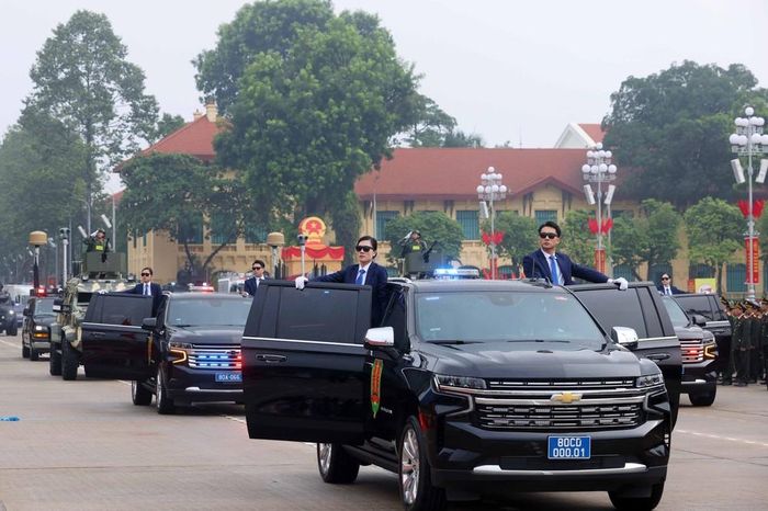 Khối xe ô tô hộ tống lực lượng Cảnh vệ tham gia diễu hành tại buổi lễ. Ảnh: Phạm Kiên - TTXVN