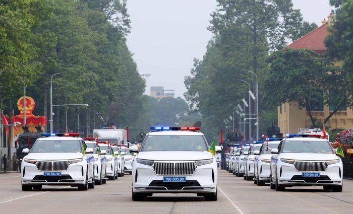 Khối xe dẫn đoàn của lực lượng Cảnh sát giao thông tham gia diễu hành tại buổi lễ. Ảnh: Phạm Kiên - TTXVN