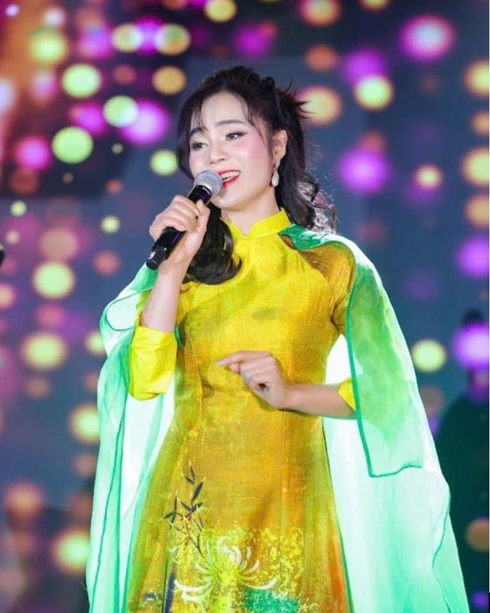 Ca sĩ – Nhạc sĩ Hiền Xuân