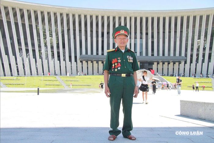 Người lính Nguyễn Hồng Chất - 19 năm ròng rã đi khắp các nẻo đường Trường Sơn với nhiệm vụ của anh lính quân bưu.
