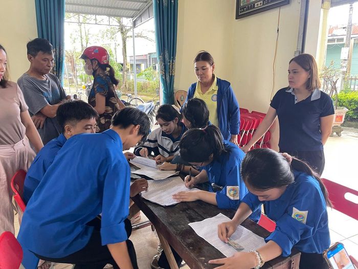  Thực hiện chính sách an sinh nhân dịp kỷ niệm 80 năm Cách mạng Tháng Tám và Quốc khánh 2/9, mỗi người dân Hà Tĩnh đều được nhận một phần quà trị giá 100.000 đồng. Theo tinh thần chỉ đạo của Thủ tướng Chính phủ và Bộ Tài chính, việc chi trả phải hoàn tất trước ngày 2/9. 