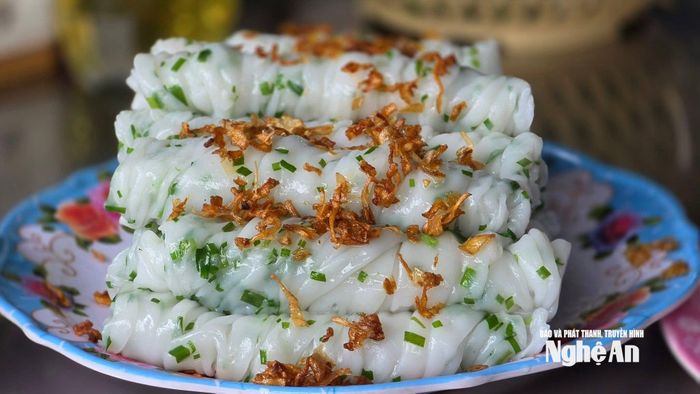 Bánh mướt ở chợ Gám nổi tiếng khắp nơi. Ảnh: Văn Trường