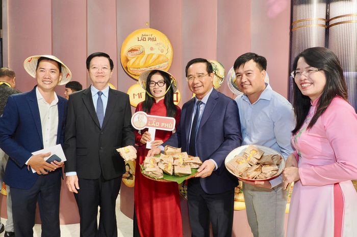  Các đại biểu tham dự chương trình. Ảnh: HOÀNG HÙNG 
