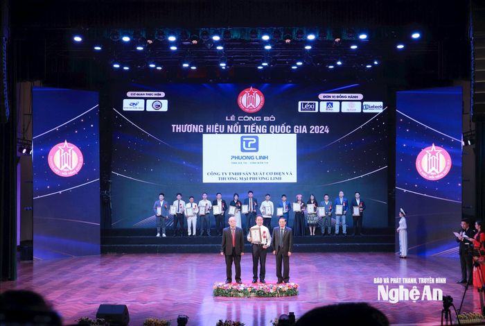 Phương Linh Group được trao danh hiệu Thương hiệu nổi tiếng quốc gia 2024