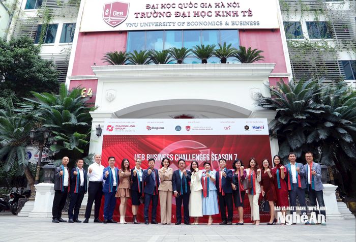 CEO Trần Văn Lê tham gia diễn đàn cùng các doanh nghiệp trẻ.