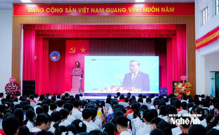 Tổng Bí thư Tô Lâm đã phát biểu chỉ đạo tại lễ khai giảng năm học mới 2025-2026. Ảnh: Phạm Bằng