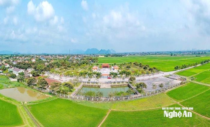 Một góc quang cảnh Khu lưu niệm Lê Hồng Phong tại xã Hưng Nguyên Nam. Ảnh: Đậu Kiều Hoa
