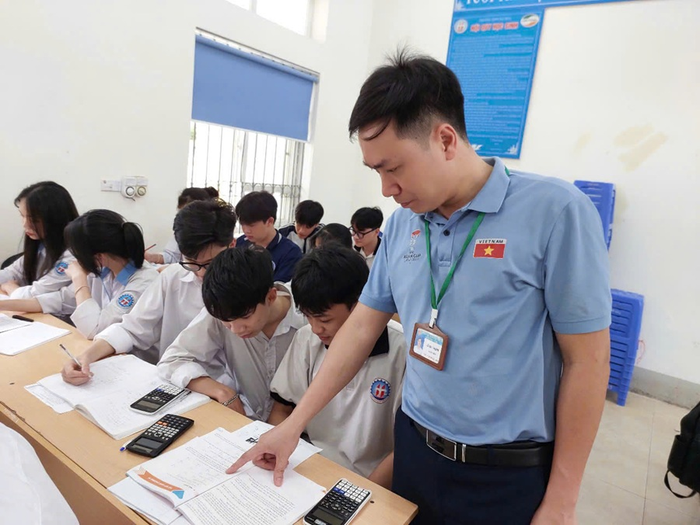 Giờ học môn Toán tại Trường THPT Hạ Hòa, Phú Thọ.