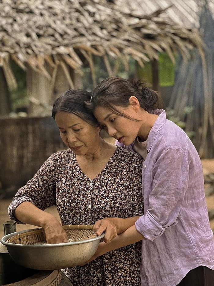 Một cảnh trong phim "Bà già đi bụi".