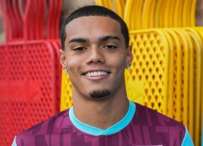 Joao Mendes chia tay Burnley để gia nhập Hull City.