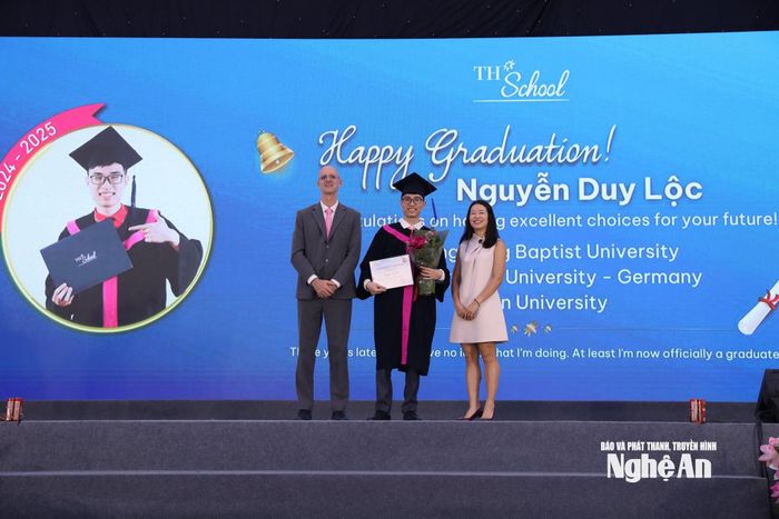 Nguyễn Duy Lộc - một trong những học sinh ưu tú thuộc nhóm học sinh tốt nghiệp đầu tiên của TH School Vinh. Ảnh: BAB