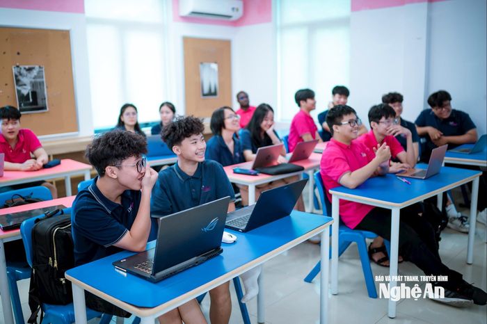 Học sinh TH School hứng khởi chào đón một năm học mới với kỳ vọng về cơ hội phát triển và chuẩn bị hành trang cho tương lai. Ảnh: BAB