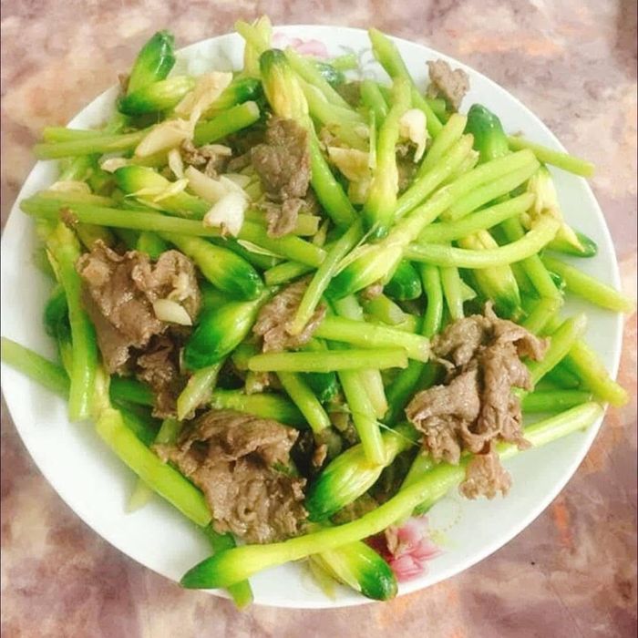 Hoa gừng xào thịt bò - món ngon dân dã của vùng cao Nghệ An. Ảnh: C.T.V