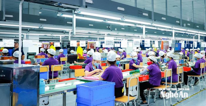 Nhiều doanh nghiệp trong các Khu công nghiệp ở Nghệ An đang cần tuyển lao động số lượng lớn. Ảnh tư liệu minh họa: Thành Duy