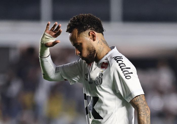 Neymar biến mất khỏi tựa game FIFA. Ảnh: Reuters.