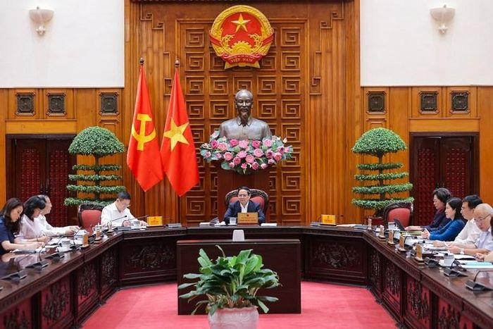 Thủ tướng Phạm Minh Chính yêu cầu đẩy mạnh thông tin, tăng cường niềm tin, khí thế, phấn khởi sau lễ kỷ niệm 80 năm Quốc khánh, tạo động lực, truyền cảm hứng nhân dân. Ảnh: Nhật Bắc