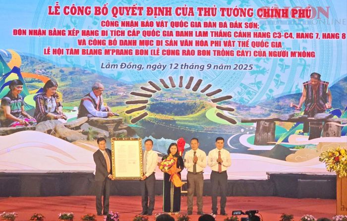 UBND tỉnh Lâm Đồng công bố quyết định của Thủ tướng Chính phủ công nhận Bảo vật quốc gia Đàn đá Đắk Sơn 