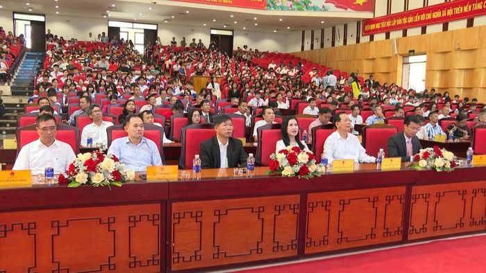 Các đại biểu tham dự chương trình (Ảnh Hương Ly)