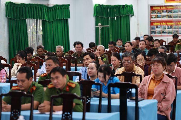 CBCS CAP.Tân Tạo, người dân và doanh nghiệp dự buổi tập huấn