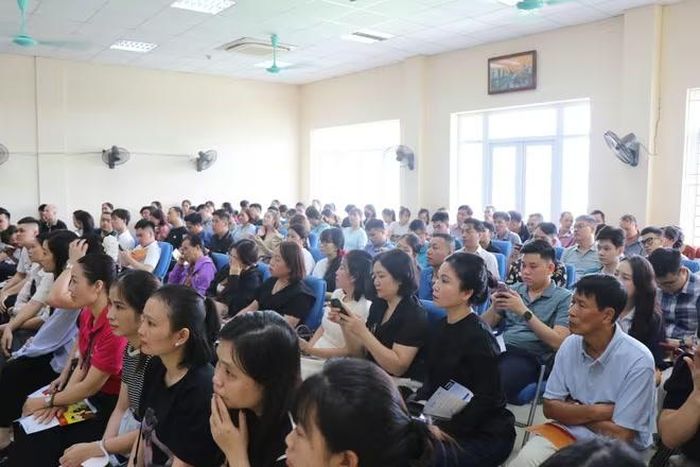 Hội nghị tuyên truyền về PCCC và CNCH cho các cơ sở kinh doanh có điều kiện và hướng dẫn khai báo, cập nhật thông tin của cơ sở thuộc diện quản lý nhà nước về PCCC