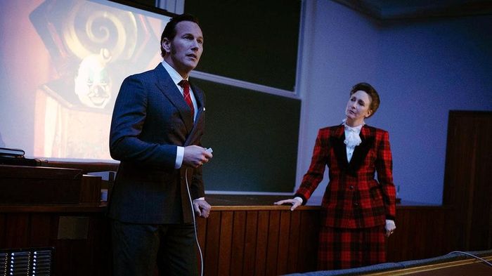 Vợ chồng nhà Warren, do Patrick Wilson và Vera Farmiga thủ vai