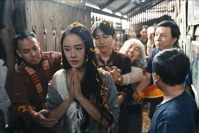 Plot twist dễ đoán và khiên cưỡng, chưa đủ sức hút để giữ chân khán giả
