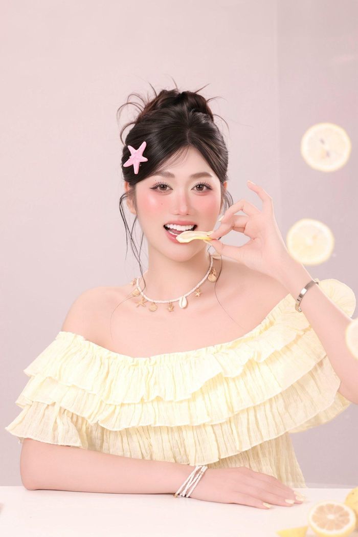  Kim Thủy cá tính nhưng không kém phần ngọt ngào. Ảnh: FBVN. 