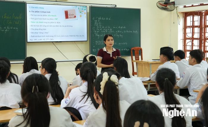 Tiết học của học sinh Trường THPT Đô Lương 4. Ảnh: Mỹ Hà