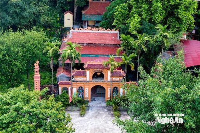 Đền Cửa Lũy xã Vĩnh Tường. Ảnh: CSCC