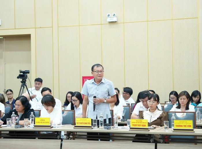 PGS.TS Nguyễn Quang Tuyến, Phó Chủ tịch Hội đồng Trường Đại học Luật Hà Nội chia sẻ tại Hội thảo. Ảnh: VGP/DA