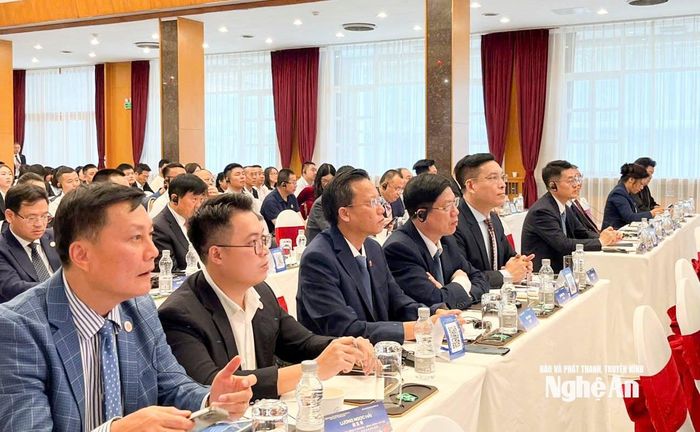 Đại biểu dự diễn đàn. Ảnh Phan Tú