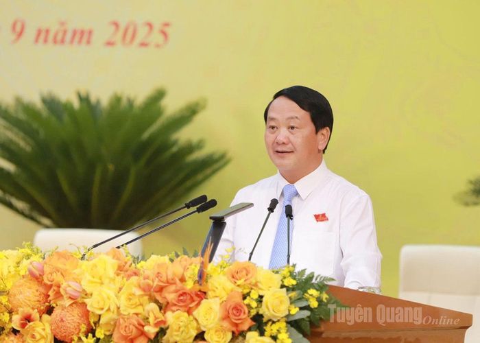 Đồng chí Bí thư Tỉnh ủy Hầu A Lềnh phát biểu tại Đại hội - Ảnh Duy Tuấn
