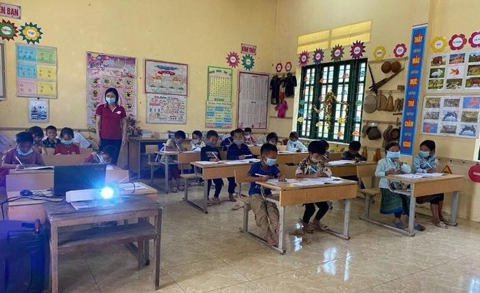  Một lớp học của Trường PTDTBT Tiểu học và THCS Hầu Thào (Lào Cai). Ảnh: gdtd.vn 
