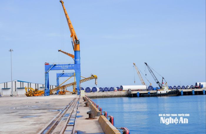 Dự án xây dựng Cảng biển Vissai do Công ty Cổ phần Xi măng Sông Lam Nghệ An làm chủ đầu tư. Ảnh:Thanh Lê