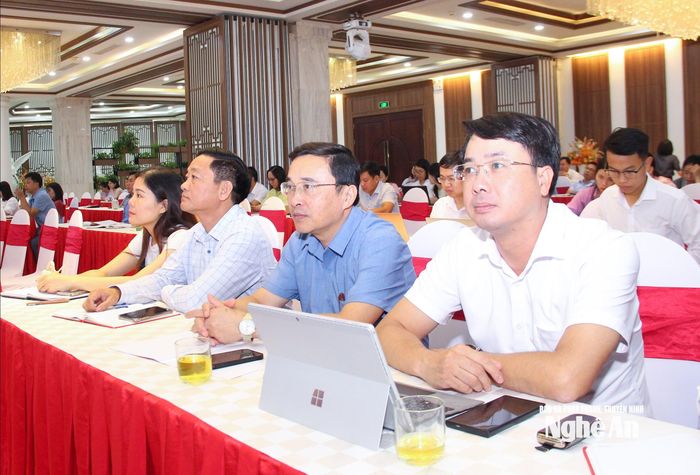 Cán bộ làm công tác tuyên giáo và dân vận ở cơ sở tham gia hội nghị. Ảnh: Mai Hoa